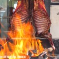 Asado al asador en el campo